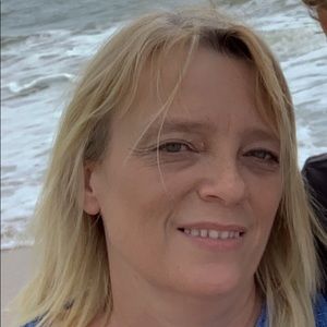 Meet your Posher, Holly